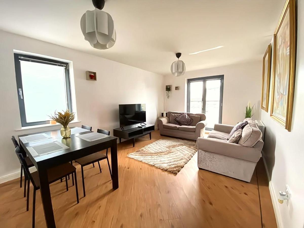 Lovely 2-Bedrooms Apartment Step To The Beach Суонси Экстерьер фото