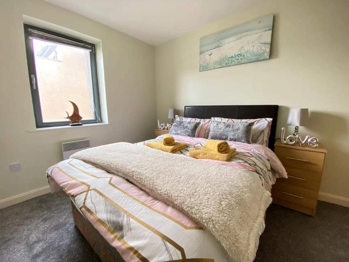 Lovely 2-Bedrooms Apartment Step To The Beach Суонси Экстерьер фото