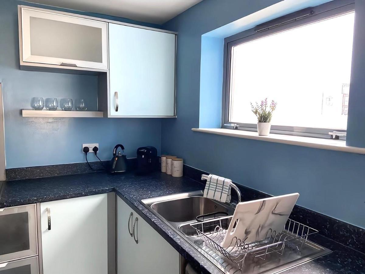 Lovely 2-Bedrooms Apartment Step To The Beach Суонси Экстерьер фото