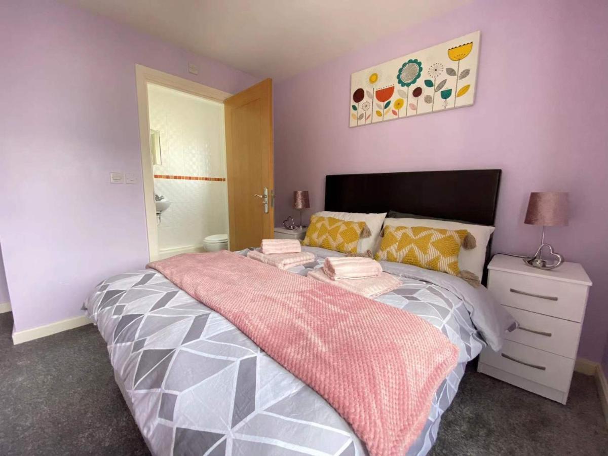 Lovely 2-Bedrooms Apartment Step To The Beach Суонси Экстерьер фото