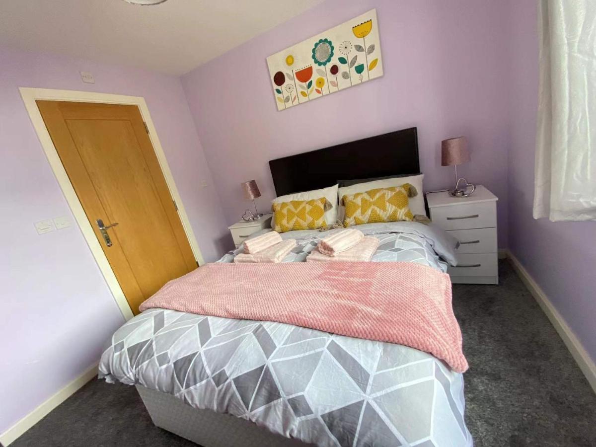 Lovely 2-Bedrooms Apartment Step To The Beach Суонси Экстерьер фото