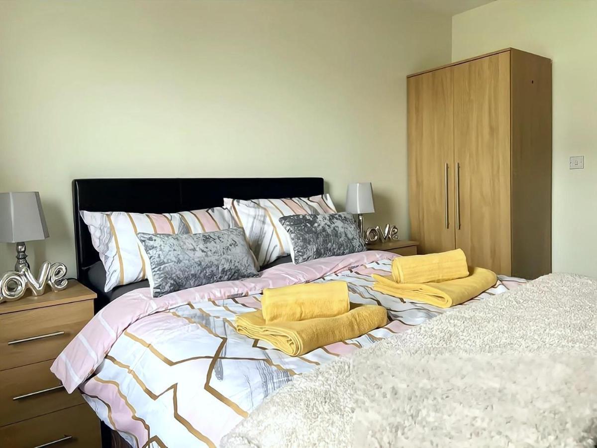 Lovely 2-Bedrooms Apartment Step To The Beach Суонси Экстерьер фото
