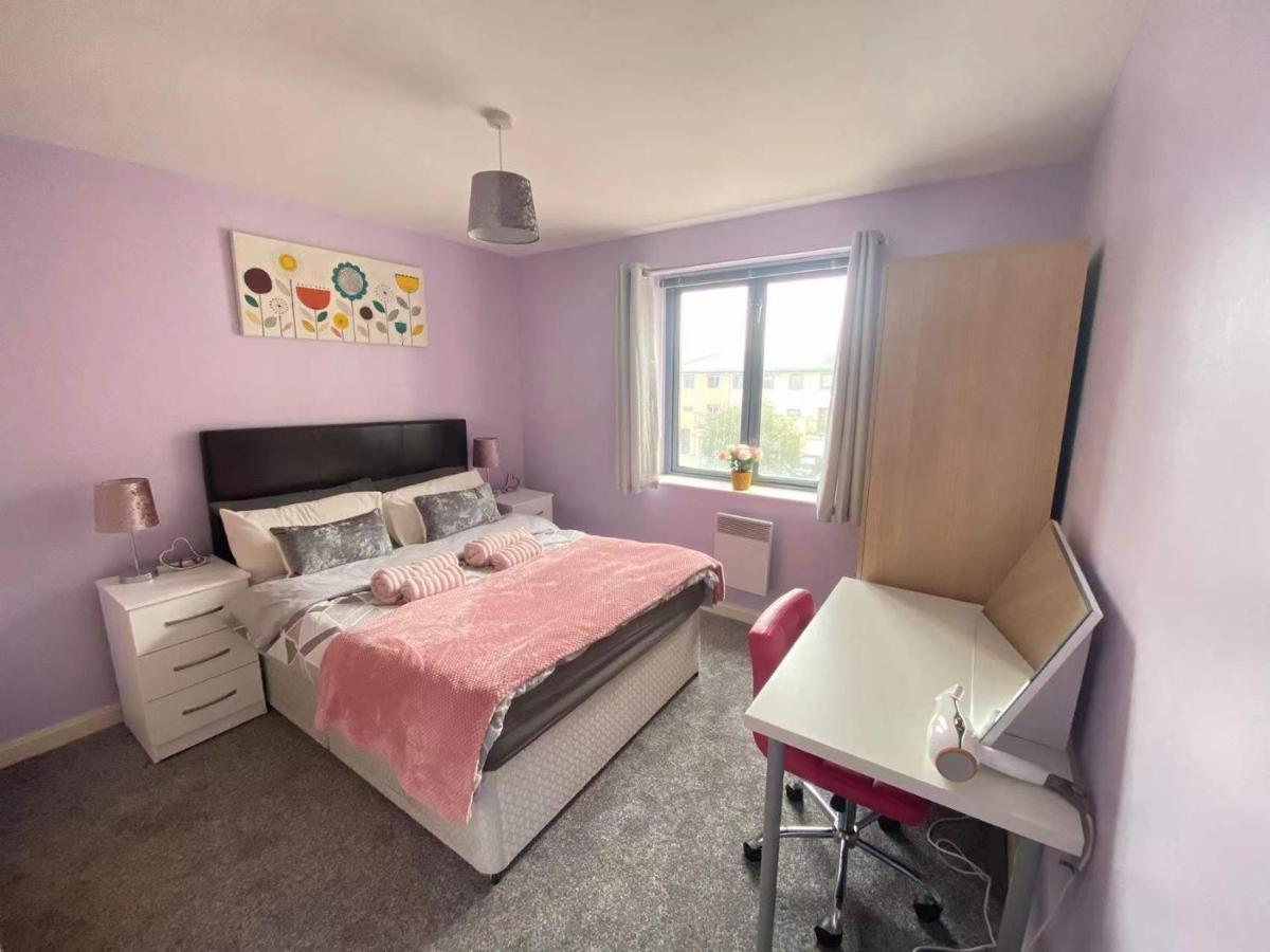 Lovely 2-Bedrooms Apartment Step To The Beach Суонси Экстерьер фото
