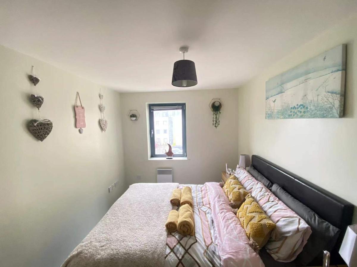 Lovely 2-Bedrooms Apartment Step To The Beach Суонси Экстерьер фото