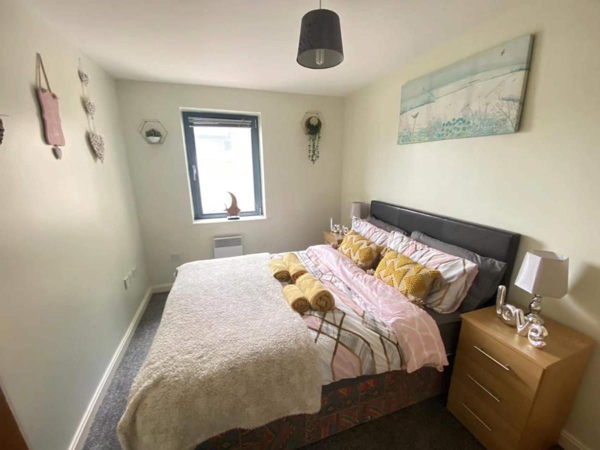Lovely 2-Bedrooms Apartment Step To The Beach Суонси Экстерьер фото